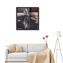 Load image into Gallery viewer, Reflection Cat  - Full Drill Round Drill - 40x40cm