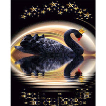 Load image into Gallery viewer, Crown Black Swan - Full Drill Round Drill - 25x30cm