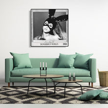 Load image into Gallery viewer, Bunny Women Figure - Full Diamond Painting - 30x30cm