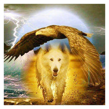 Load image into Gallery viewer, Wolf Eagle - Full Diamond Painting - 30x30cm
