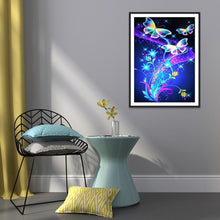 Load image into Gallery viewer, Butterfly  - Full Diamond Painting - 40x30cm
