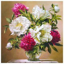 Load image into Gallery viewer, Flower Vase - Full Diamond Painting - 30x30cm
