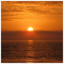 Load image into Gallery viewer, Novelty Sunrise - Full Diamond Painting - 30x30cm
