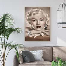 Load image into Gallery viewer, Pretty Girl - Full Diamond Painting - 30x40cm
