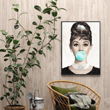 Load image into Gallery viewer, Pretty Girl - Full Diamond Painting - 30x40cm
