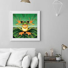 Load image into Gallery viewer, Funny Frog - Full Diamond Painting - 30x40cm
