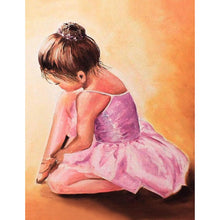 Load image into Gallery viewer, Ballet Girl - Full Diamond Painting - 40x30cm
