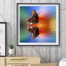 Load image into Gallery viewer, Butterfly Water - Full Drill Round Drill - 30x30cm
