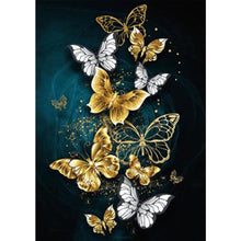 Load image into Gallery viewer, Butterfly - Full Round Diamond Painting 30*40cm
