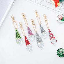 Load image into Gallery viewer, 5Pcs Christmas Wreath Double Sided Diamond Painting Keychain
